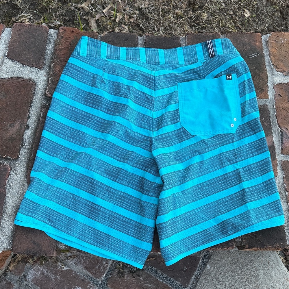 Under Armour Teal and Black Striped board Shorts size 34 - Picture 5 of 6